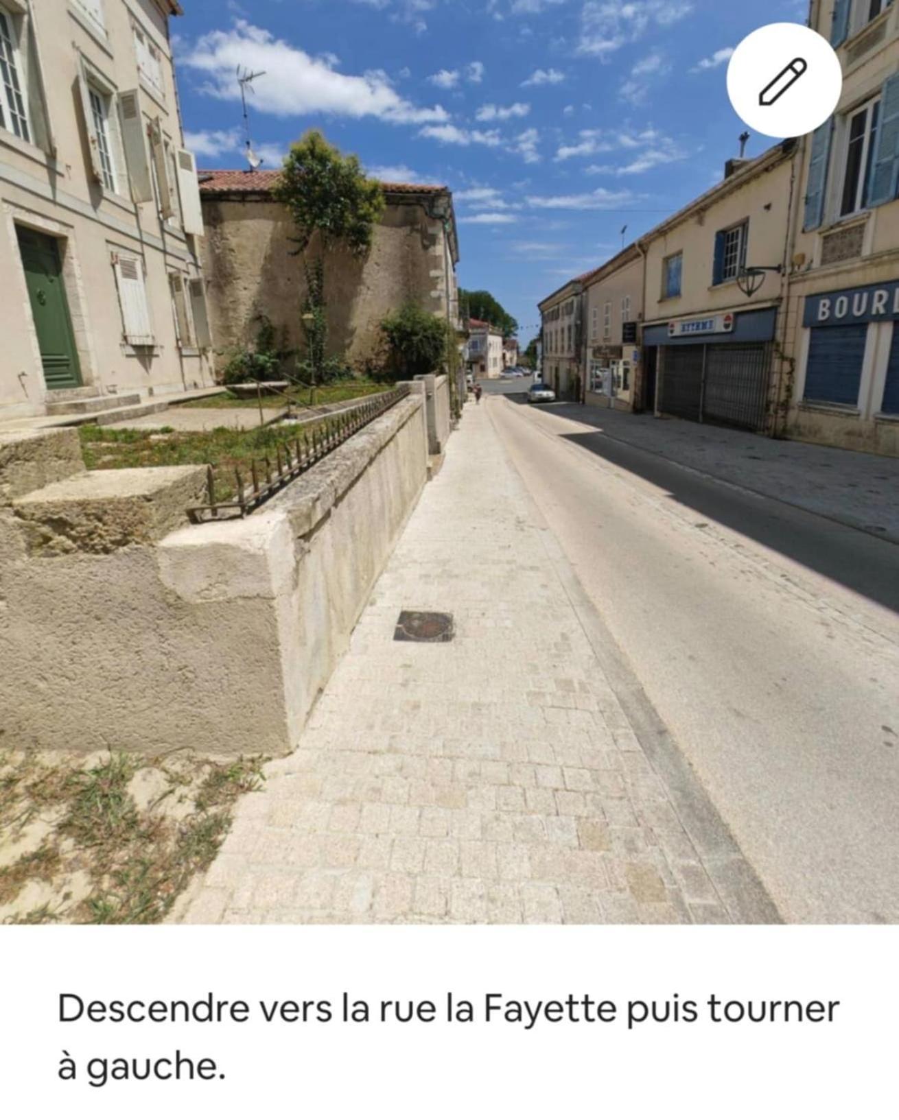 Tour Medievale Fortifiee Entierement Restaure Saint-Sever  Bagian luar foto